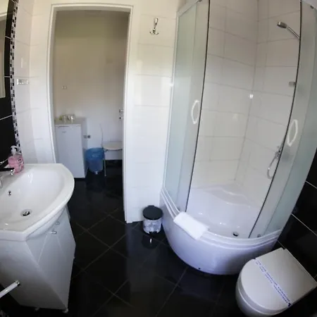 Palace Inn Rooms 3*
